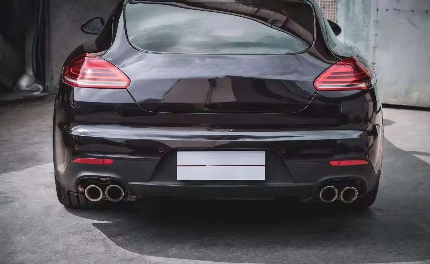 OE Plastic Carbon High Quality Easy Installation Clip-On Bumper Diffuser Taillights for for 2011-2016 New Car